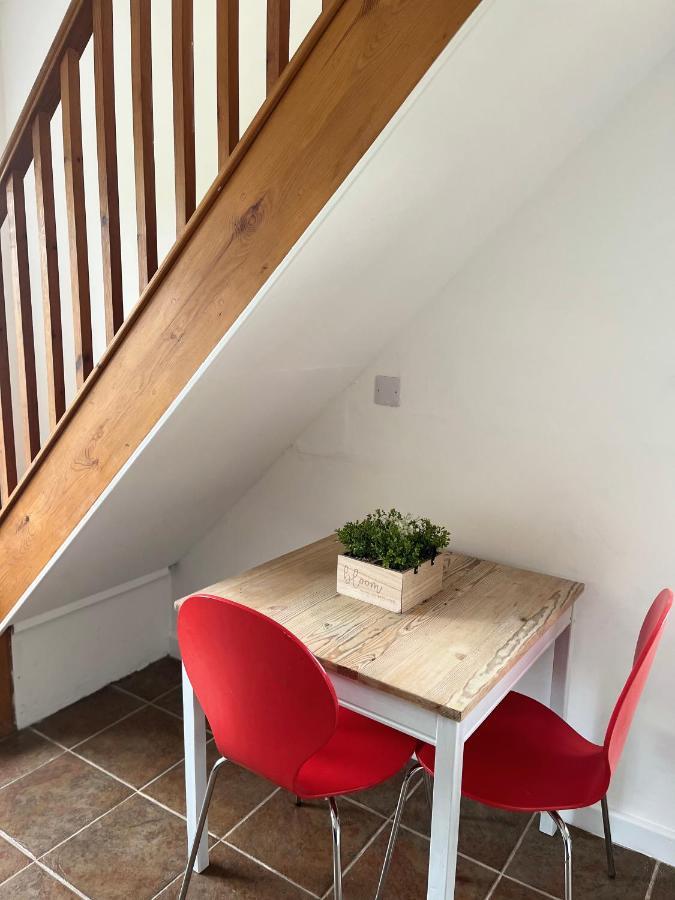Apartament Beaufighter Haverfordwest Zewnętrze zdjęcie
